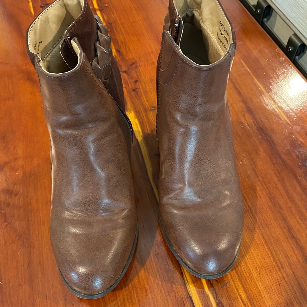 Ankle boots!!